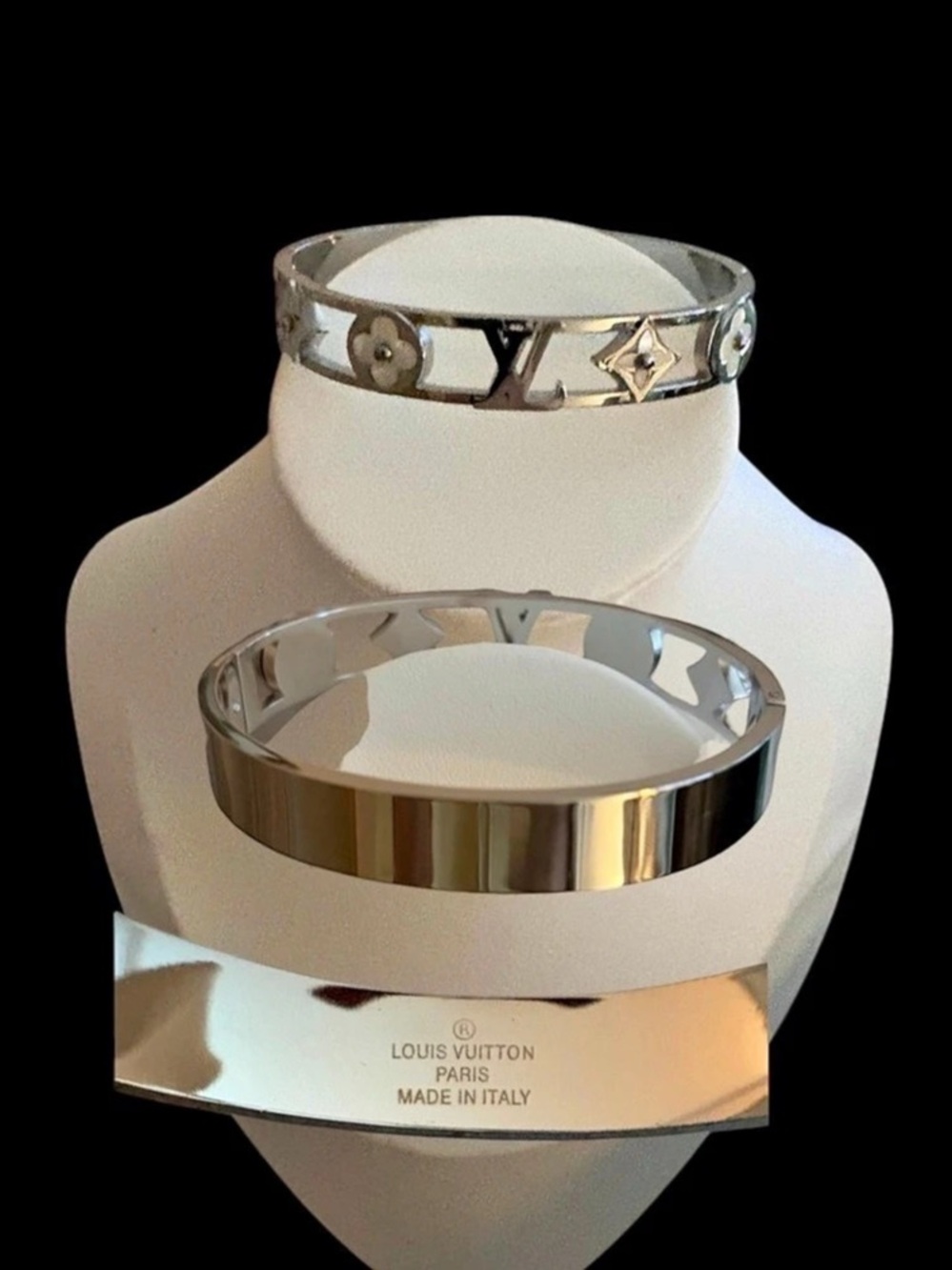 Silver-Tone cut out Bangle Bracelet Stainless Steel